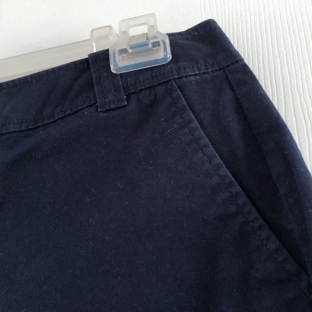 Shorts - Picture 2 of 4